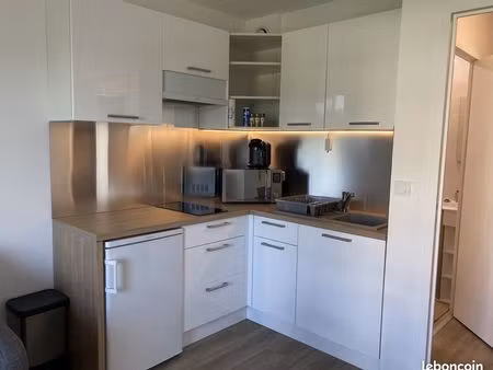 studio entièrement rénové à 100m de la plage de nauzan