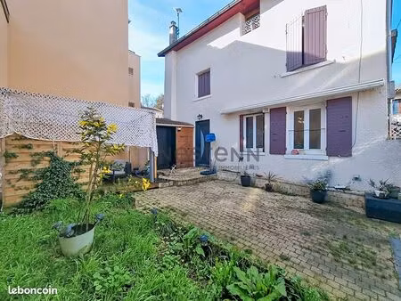 maison 5 pièces 90 m²