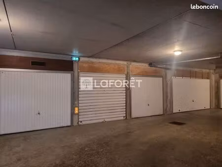 parking/box 1 pièce 12 m²