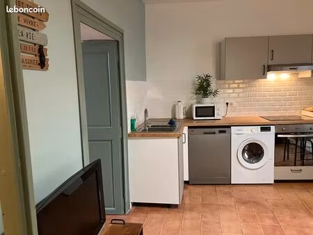 t2 castries meublé standing 35m2 + terrasse privative