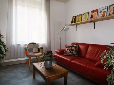 t2 meublé avec bureau – idéal télétravail – calme – centre