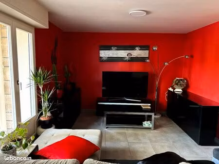 apartment à côté des thermes