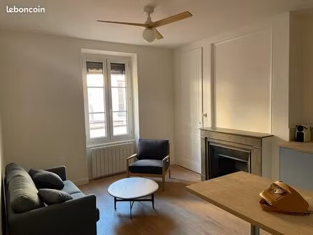 à louer meublé – t2bis traversant 41 m² – 2ème arrondissement lyon (ainay) – 5ème étage av