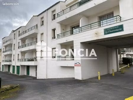 parking 34 m² niort