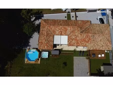 maison récente avec 3 chambres  garage et dependance avec 1 chambre et un séjour