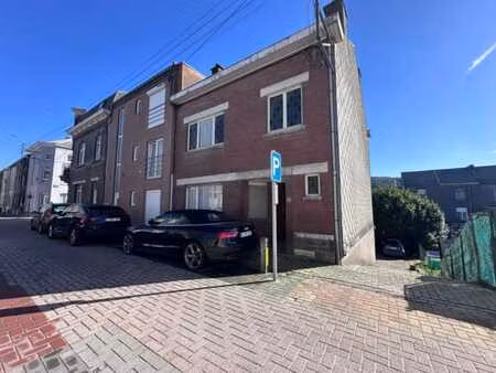 maison 3façades-3ch (poss.4) et garage.