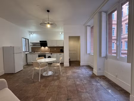 jeanne d'arc  t2 meuble rénové 38m2