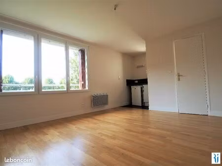 studio 1 pièce 22 m²