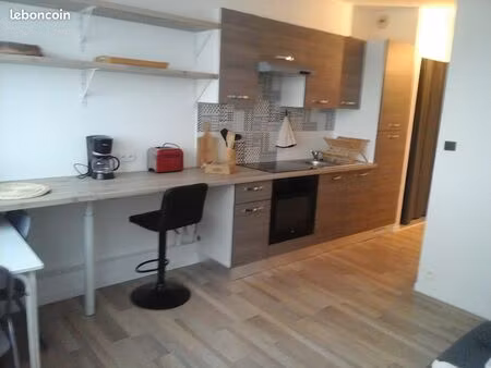 loue studio meublé