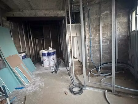 location d’un local stockage plus deux bureaux