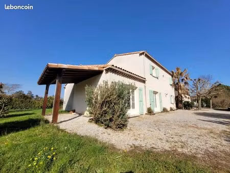 villa 6 pièces 191 m²