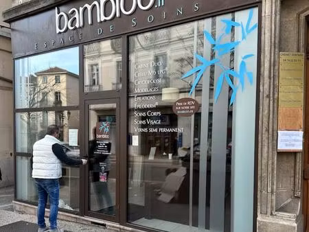 local commercial 154 m²