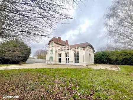 maison 7 pièces 245 m²