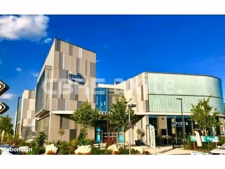 local commercial 57 m² ferney voltaire