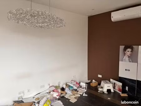 local commercial 102 m²