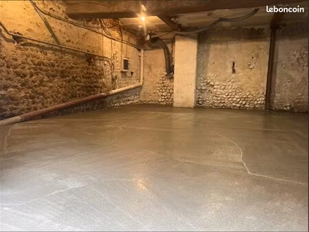 ? local 50 m² – meximieux – idéal stockage / artisan / activité – 400 / mois 420