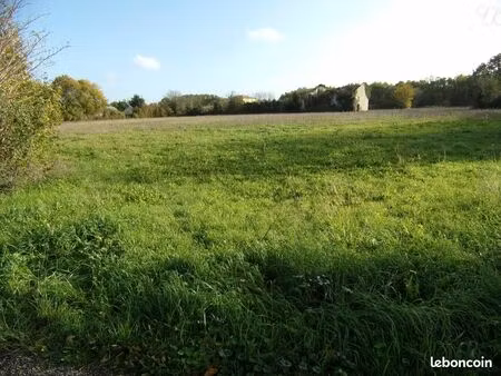 terrain 1109 m² la foye monjault