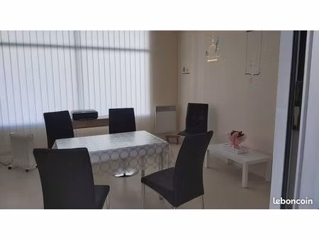 local commercial péronnas 42 m²