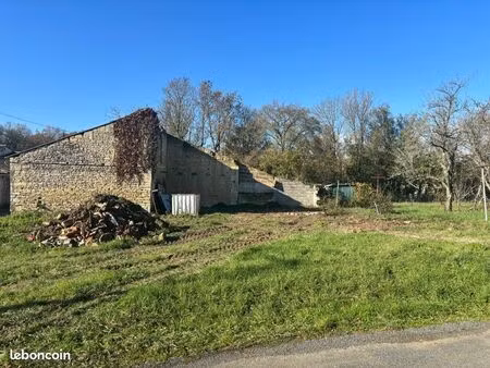 terrain constructible avec bâtisse