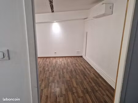 local/bureau 18m2 chauffage clim