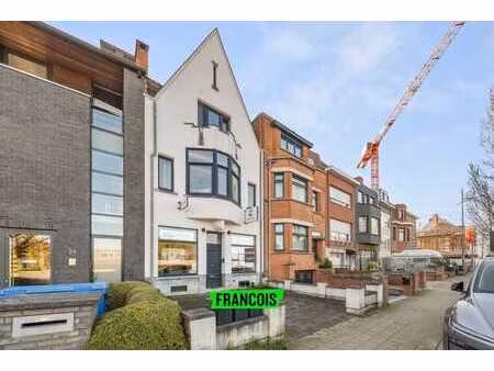 espace commercial de caractère bénéficiant d’une excellente…