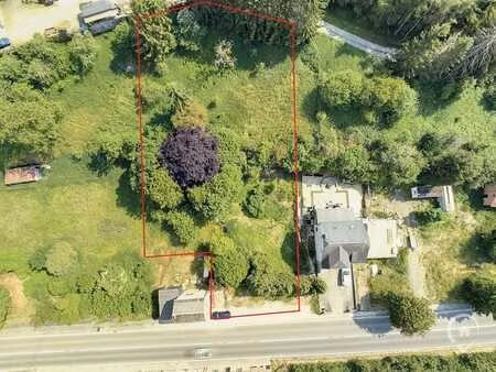 terrain à bâtir à proximité du centre de dinant