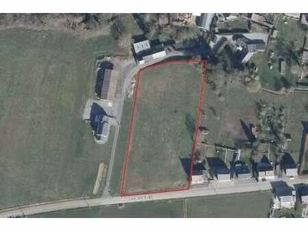 terrain de 78 ares à vendre à doische pour promotion immobi…