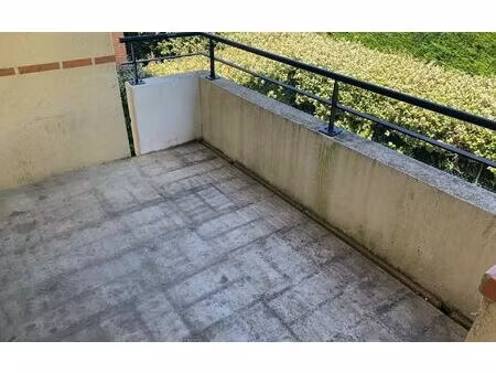 location appartement  m² t-2 à auterive  528 €