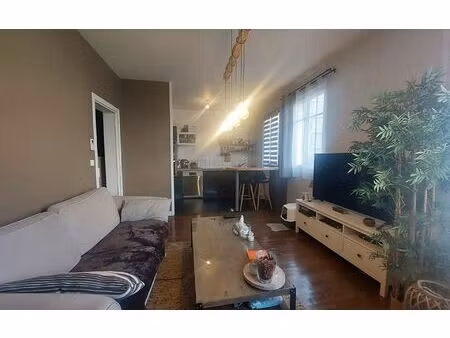 location appartement  m² t-1 à beauvais  540 €