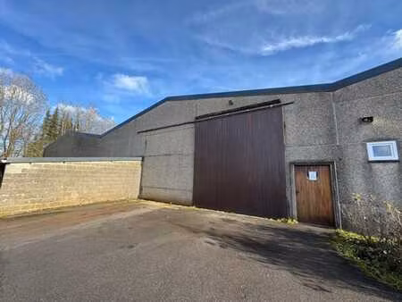 spacieux entrepôt de ±340m² à louer à ferrières