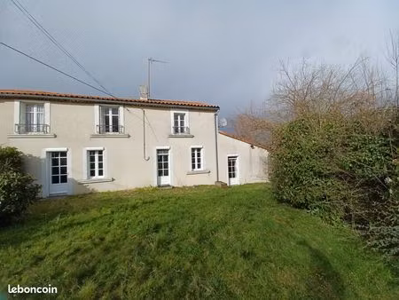 maison 6 pièces 159 m²