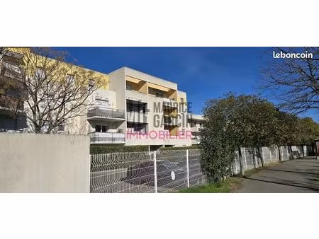 parking/box 12 m² avignon