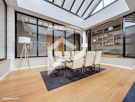 maison 6 pièces 230 m²