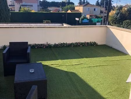 appartement de 60 m2 avec grande terrasse