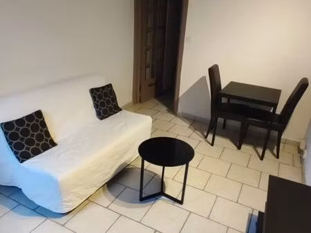 ? appartement t2 meublé au centre de saint-saturnin-lès-avignon