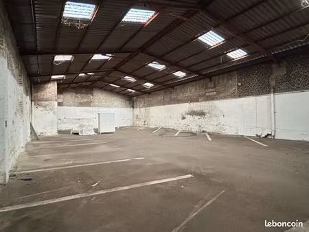 local industriel 290 m²