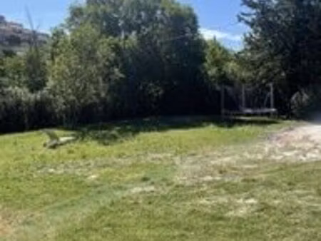 terrain 350 m² courthezon