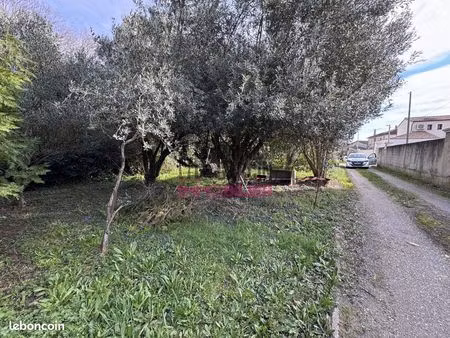 terrain 540 m² orange