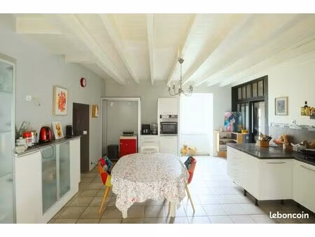 propriété 10 pièces 294 m²