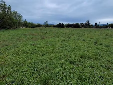 terrain 410 m² pertuis