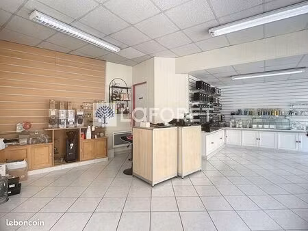 local commercial 44 m² thouars