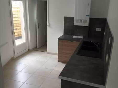 maison - 4 pièces - 650