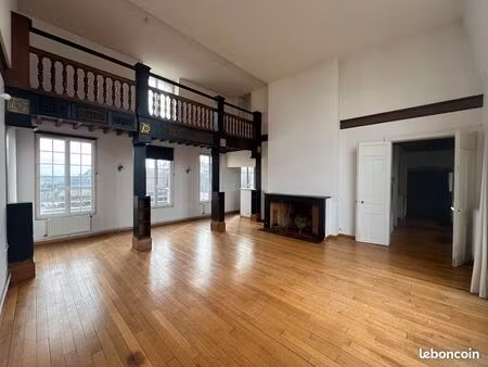 appartement 5 pièces 153 m²