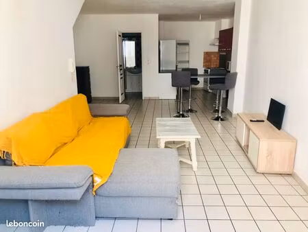 ideal investisseur - immeuble composé de 2 appartements et un garage
