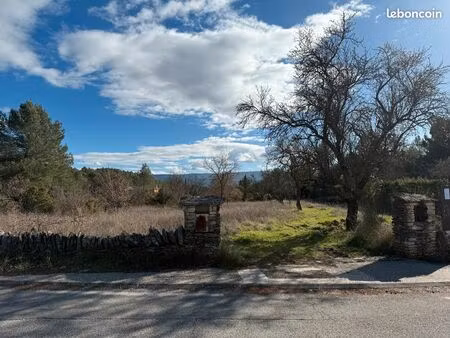 beaumettes  terrains à bâtir viabilisés au coeur du luberon