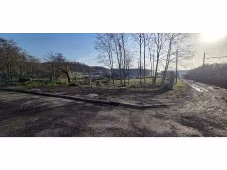 terrain situé dans une zacc à sclessin