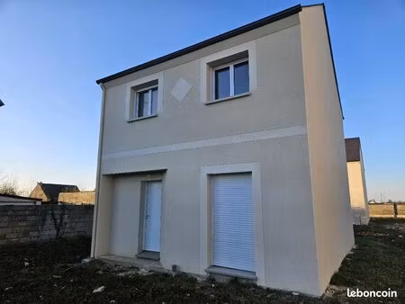 maison 4 pièces 85 m²