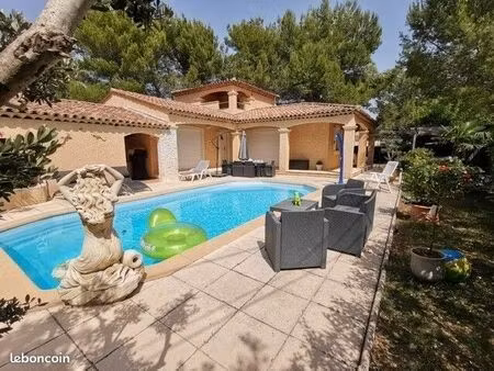 villa 5 pièces 137 m²