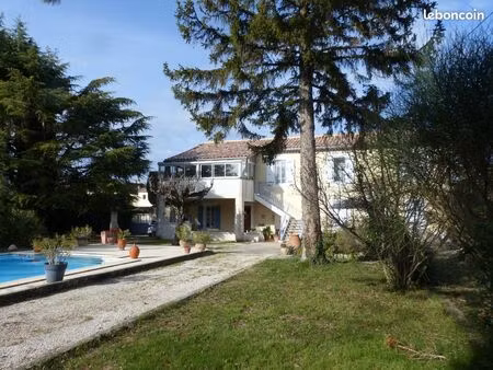 mas authentique de 1890 au centre de valreas