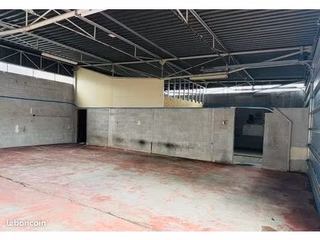 grand local à louer